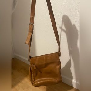 Wilson’s Leather cross body bag.